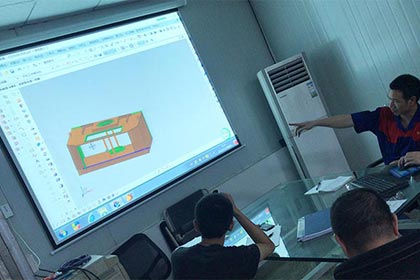 產(chǎn)品技術(shù)交流培訓(xùn) 打造專業(yè)技術(shù)團(tuán)隊